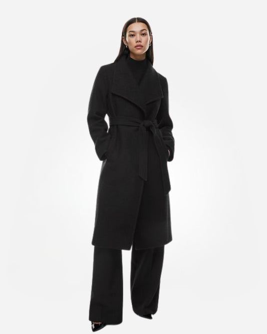 the winter coat in black colors : black - beige - baby blue